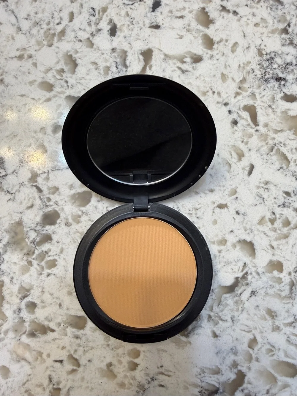 Rare and original NC44.5 Mac Studio fix powder foundation